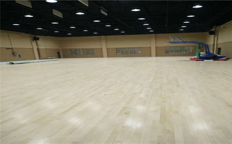 常用的籃球館地板廠商