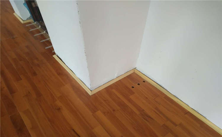 大型風(fēng)雨操場實(shí)木運(yùn)動地板哪家專業(yè)