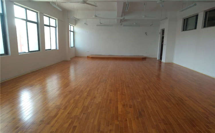 黑龍江柞木體育木地板廠家報價