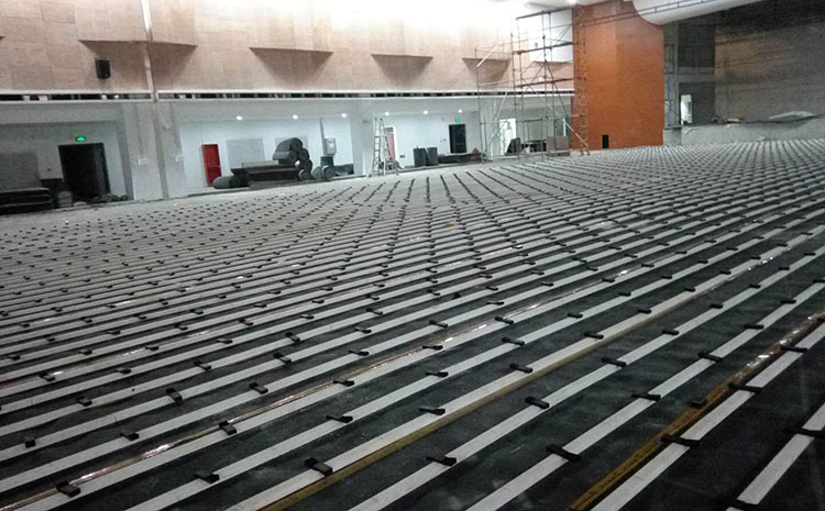 海口楓樺木體育木地板施工方案
