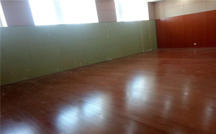 指接板風雨操場地板哪個牌子好？