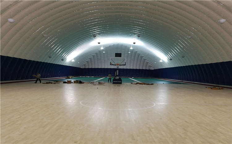 硬木企口風(fēng)雨操場(chǎng)地板翻新施工