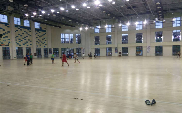 專業的舞臺實木地板造價是的多少？