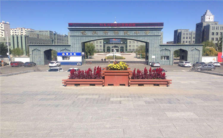 學(xué)校乒乓球館木地板造價(jià)是的多少？