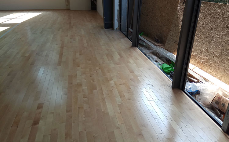 新疆楓樺木體育木地板施工工藝