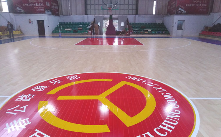 橡膠木木地板籃球場批發