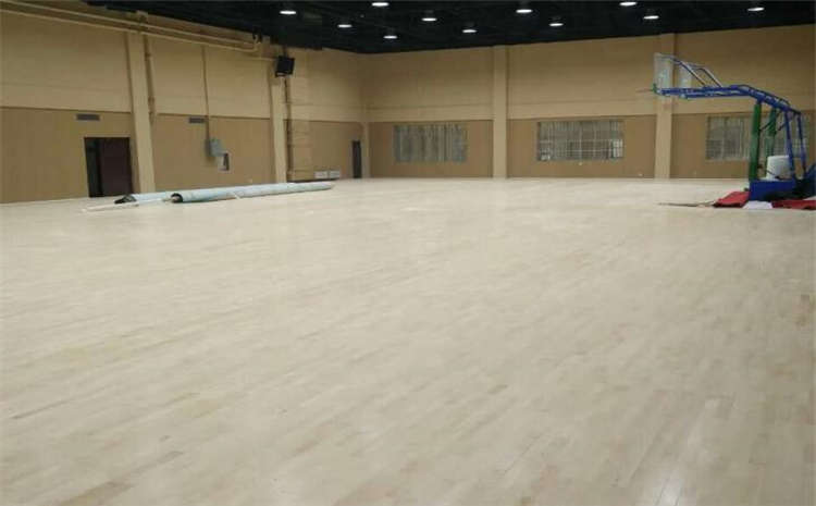 學(xué)校舞蹈室木地板哪個好
