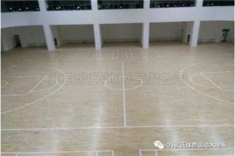 ����ʯ��ɽ�Ǻ��ЌW�@���^ľ�ذ�